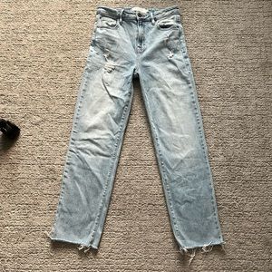 Hidden distressed straight leg jeans size 26!